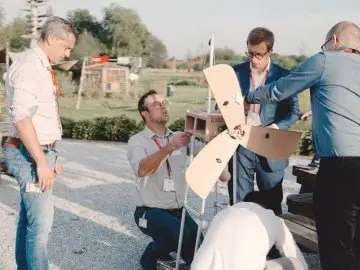 Nachhaltiges Teamevent: Windrad bauen